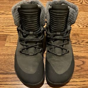 Vivo barefoot tracker books, EUC--like new.